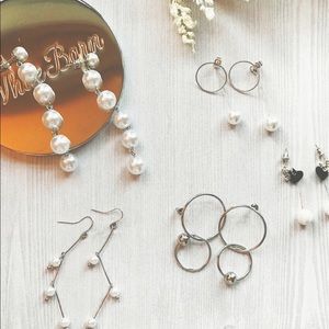 Set of 5 pair pearl earrings